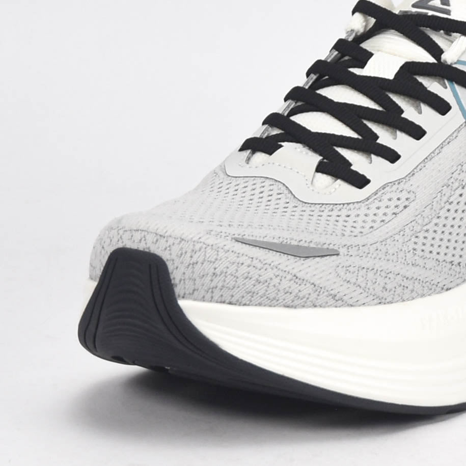 PEAK SHOES