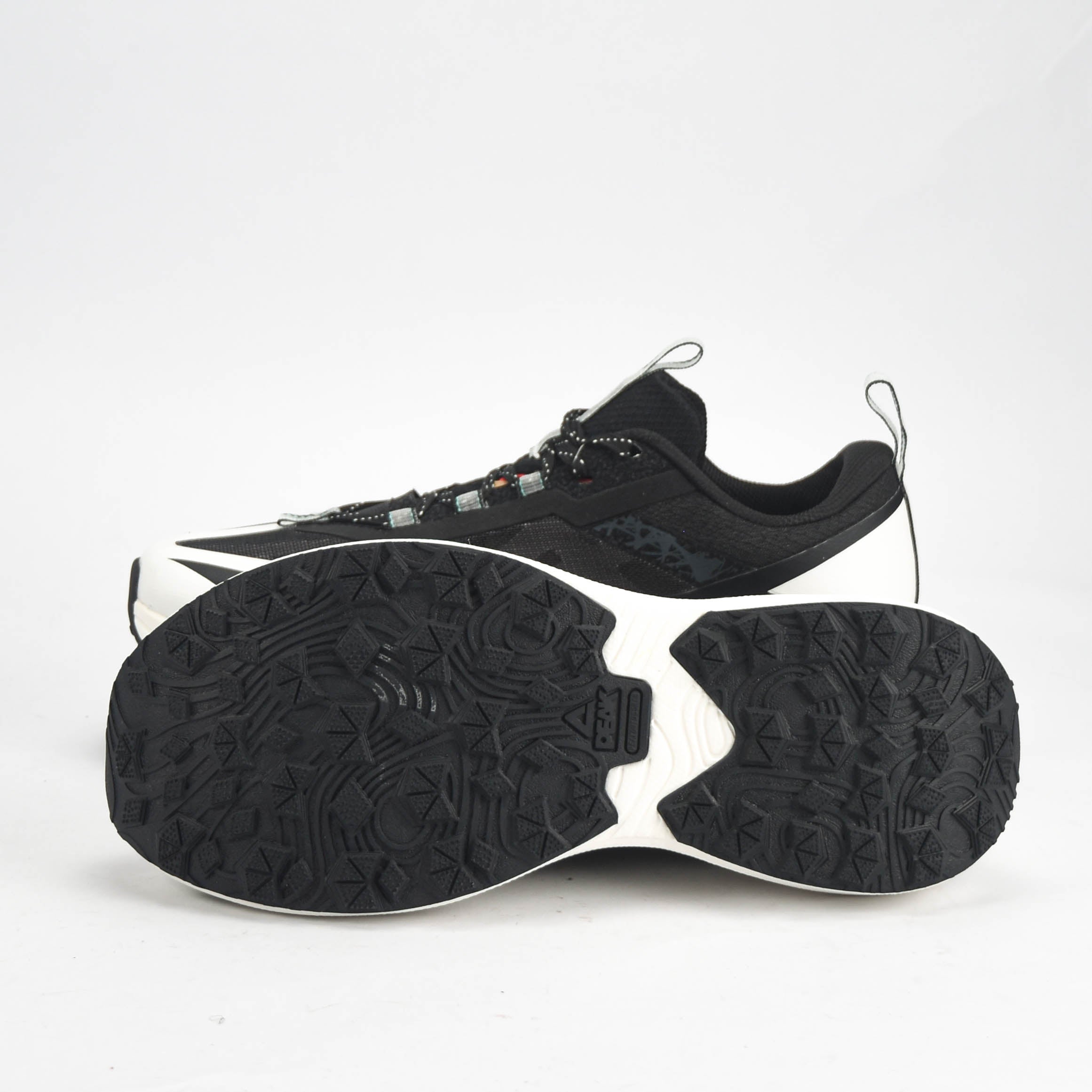 PEAK SHOES