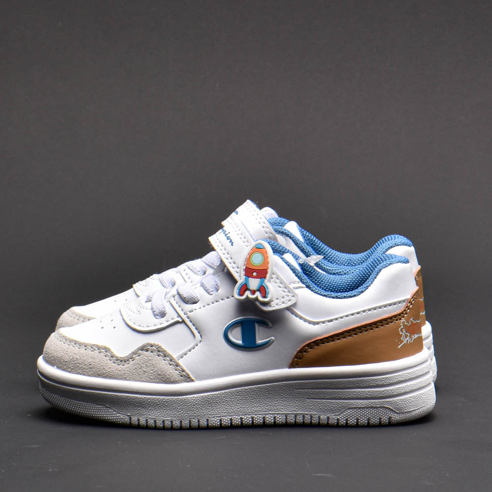 CHAMPION - FINN WHITE