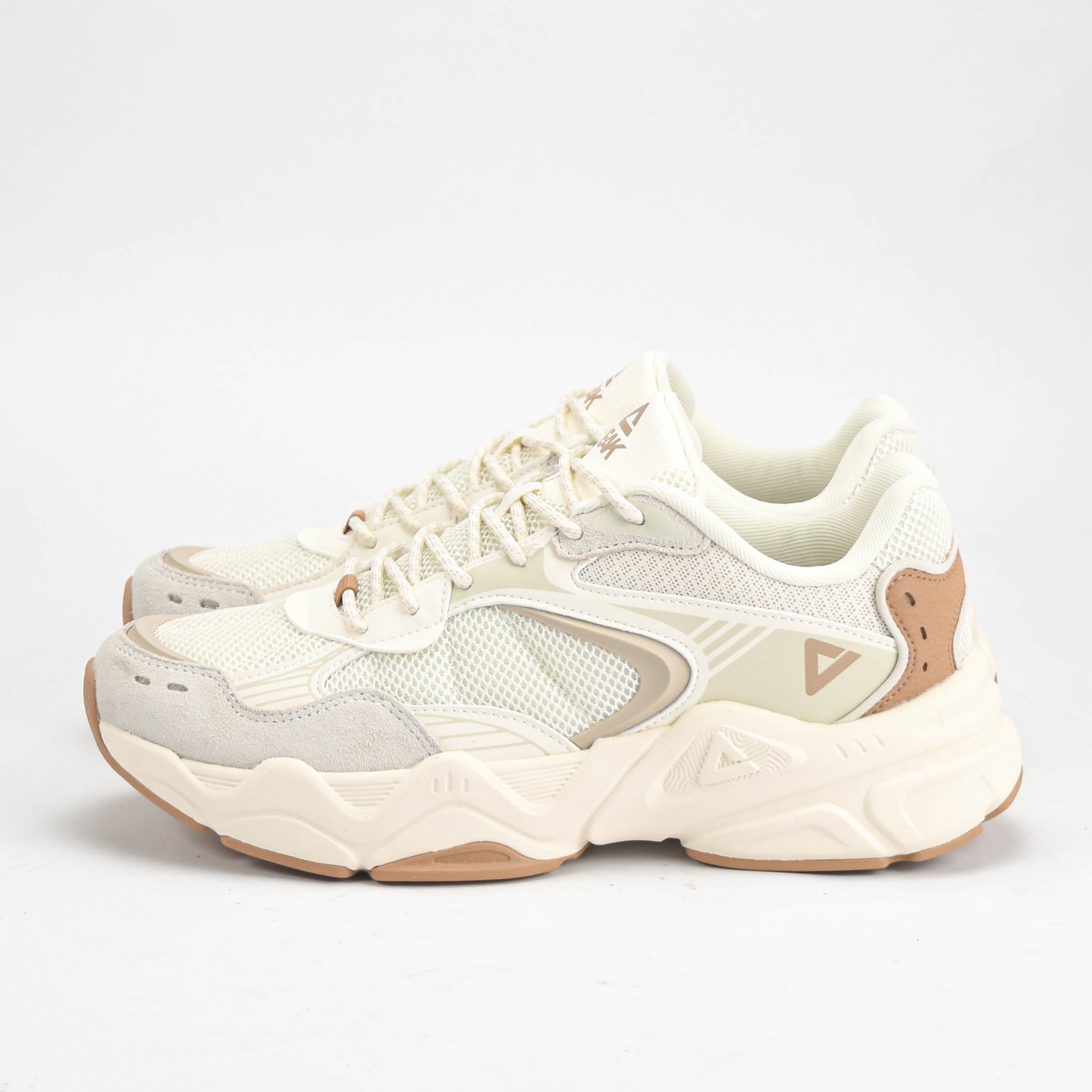 PEAK SHOES