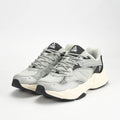 PEAK SHOES