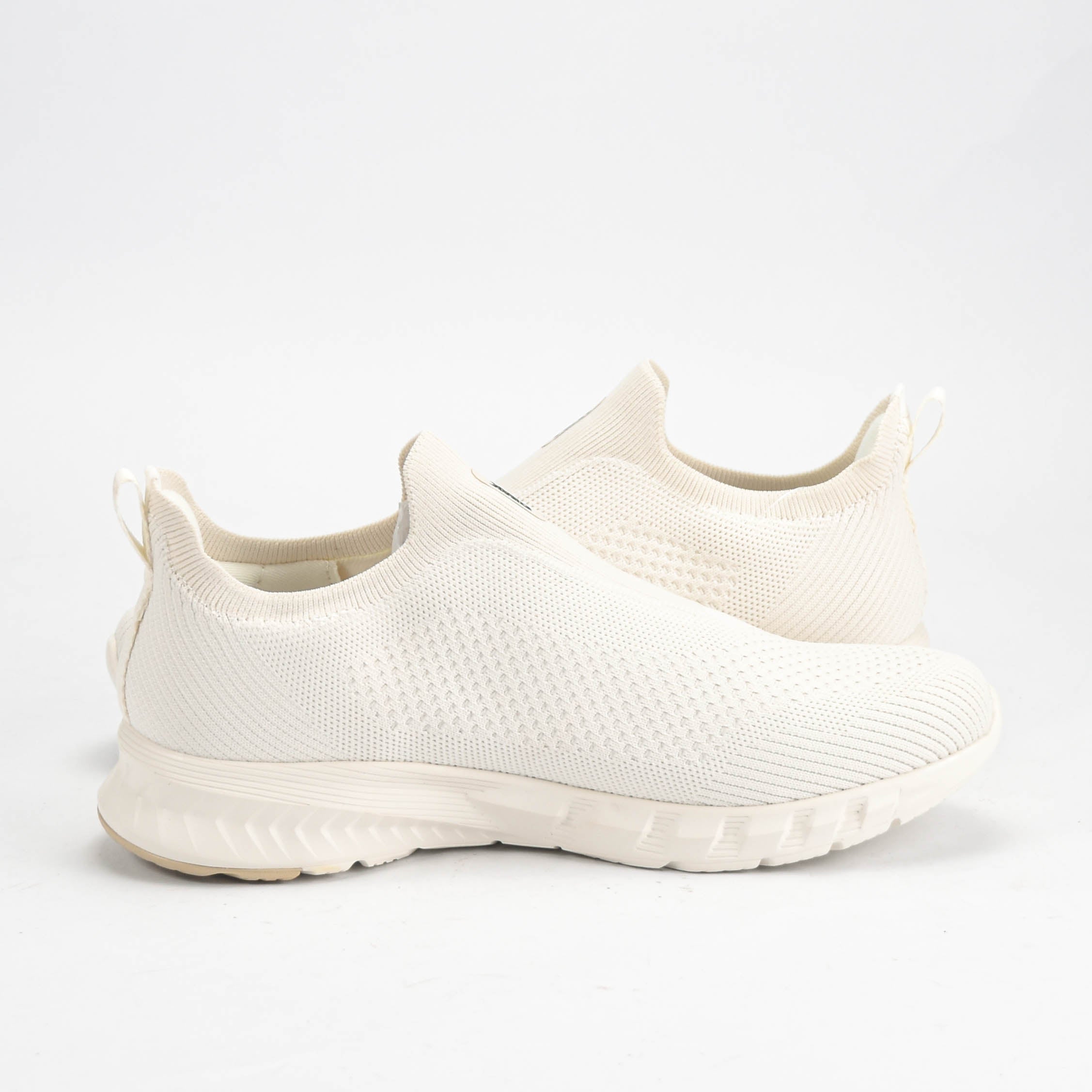 PEAK SHOES