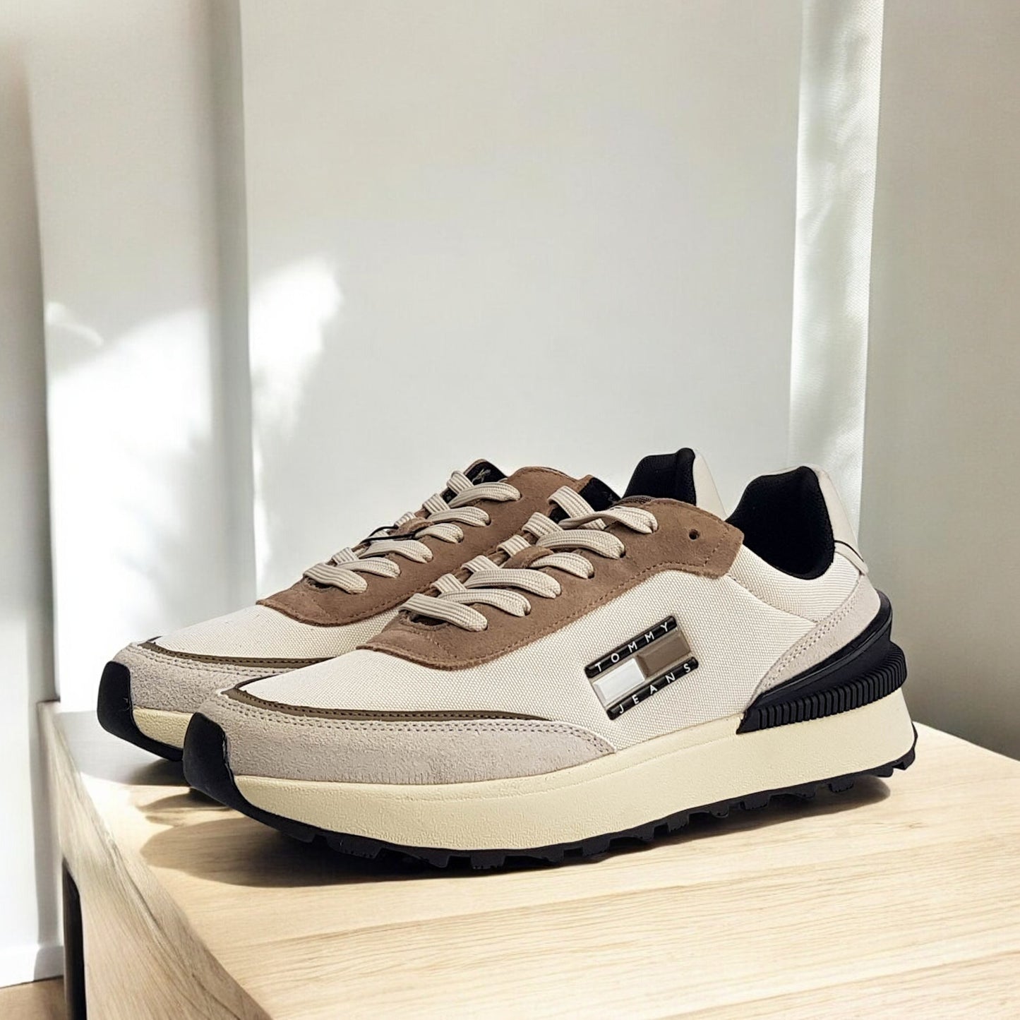 TOMMY HILFIGER MARRON CREME