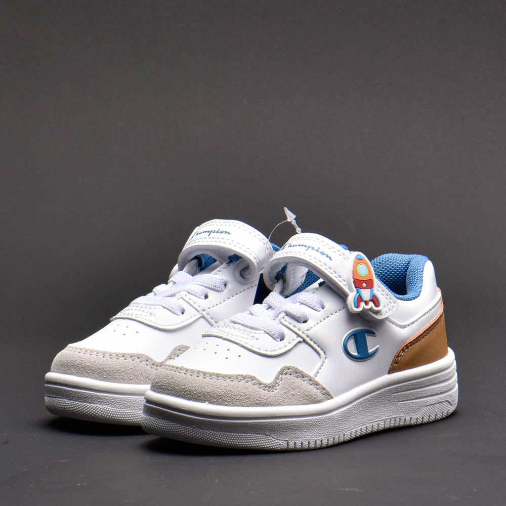 CHAMPION - FINN WHITE