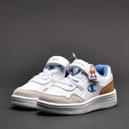 CHAMPION - FINN WHITE