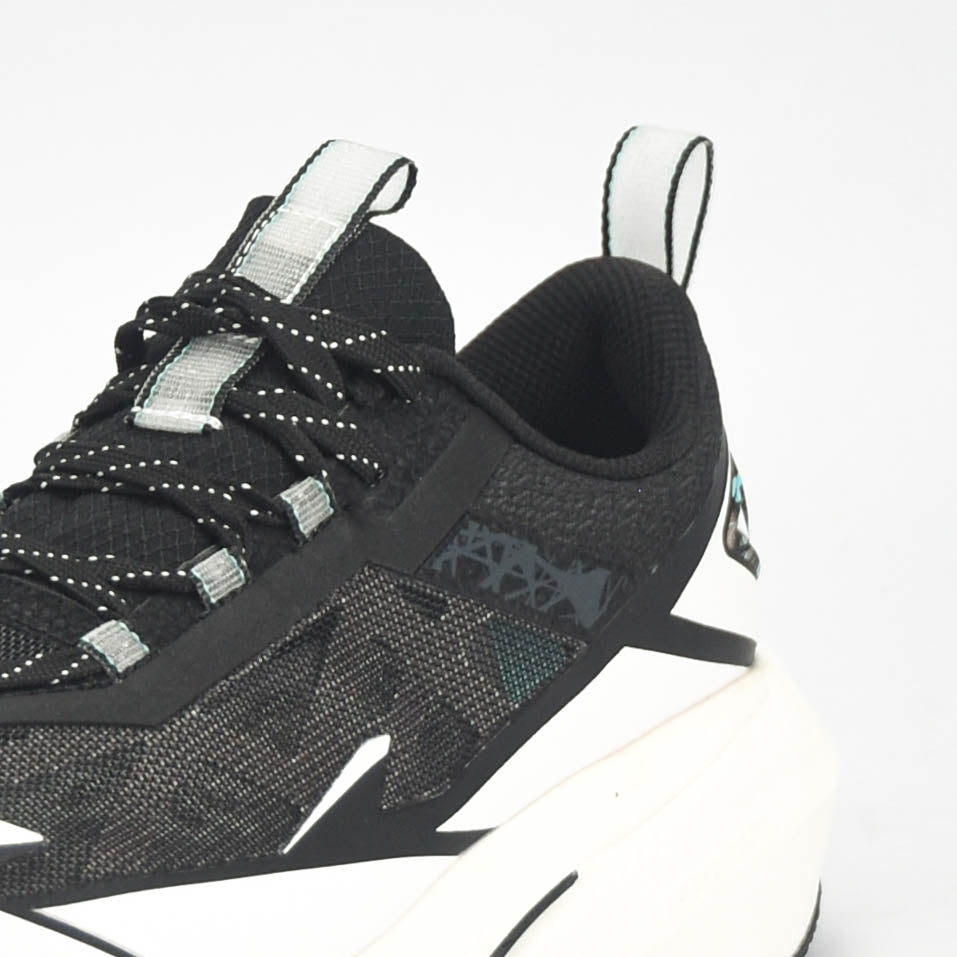 PEAK SHOES