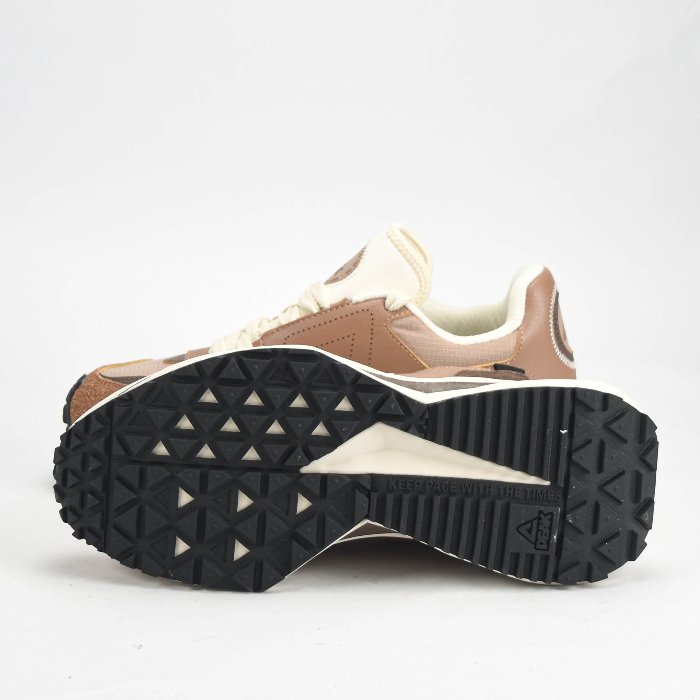 PEAK SHOES