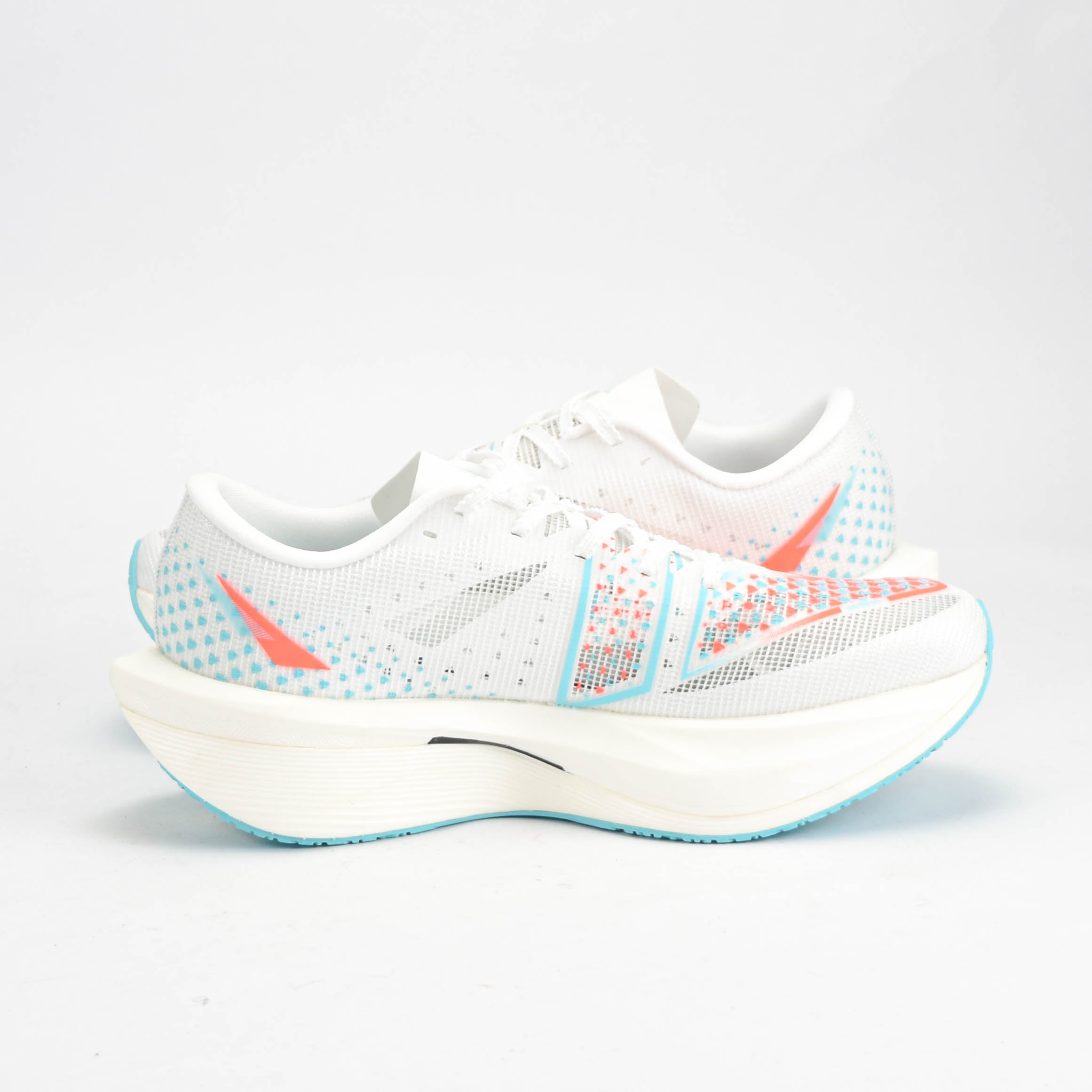 PEAK SHOES