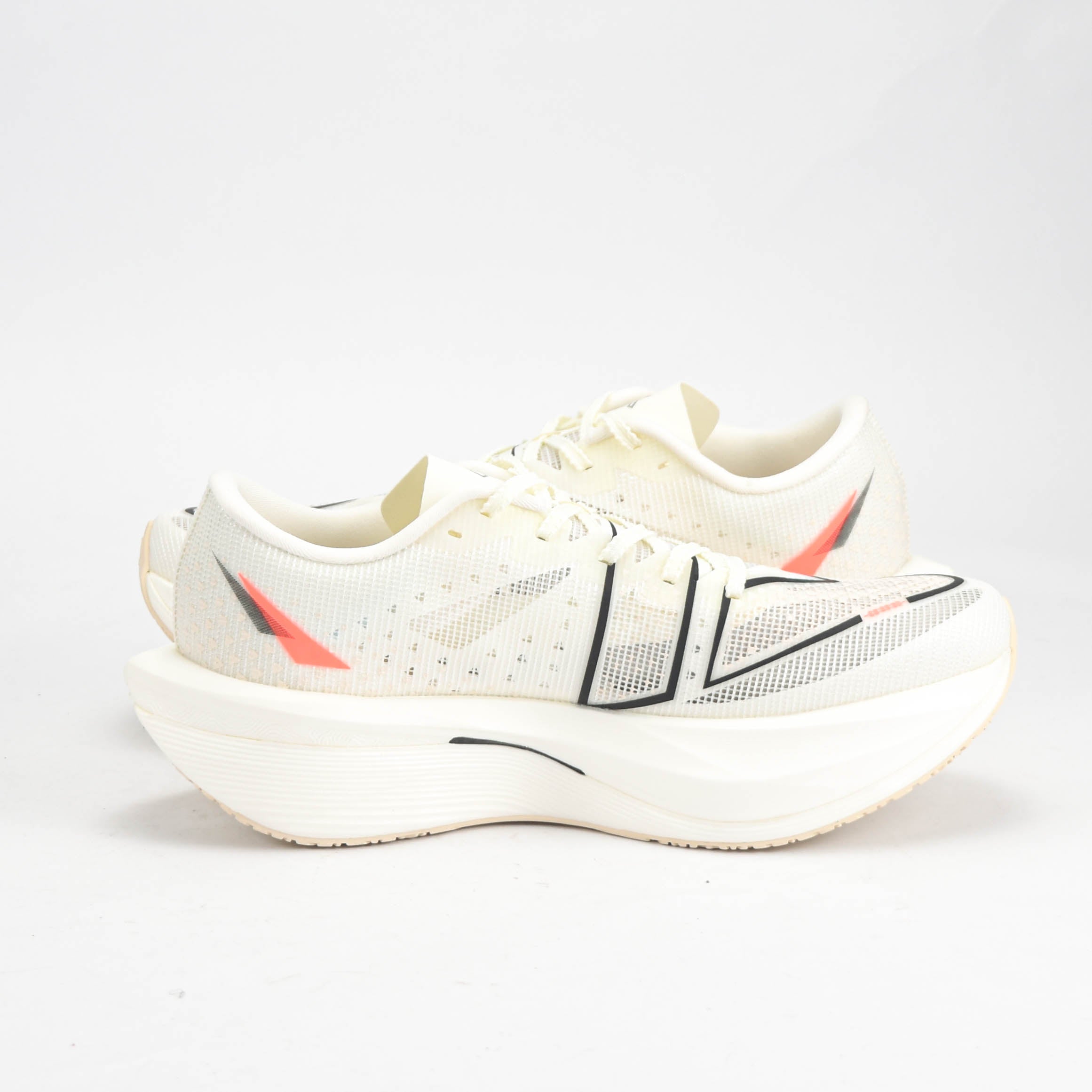 PEAK SHOES