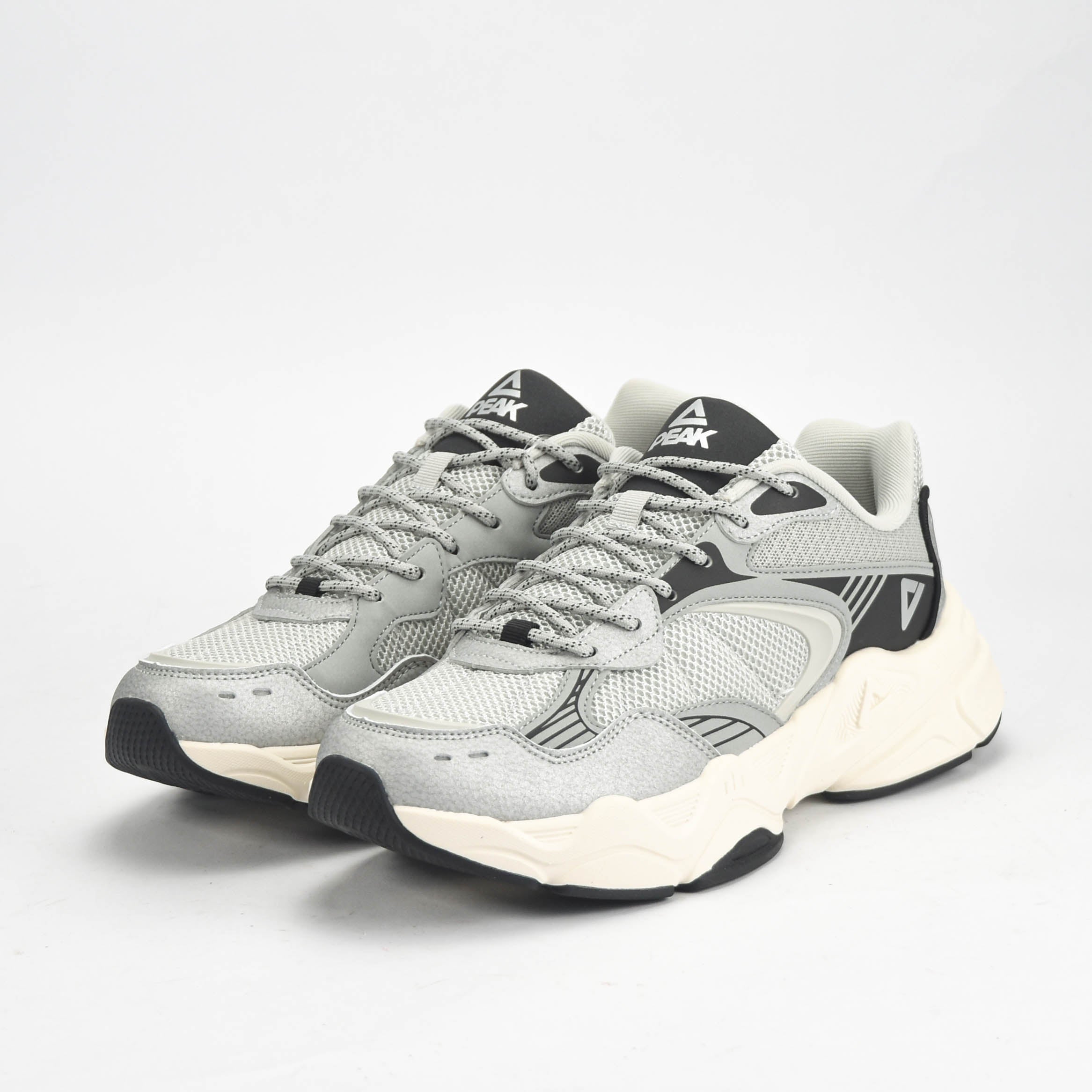 PEAK SHOES